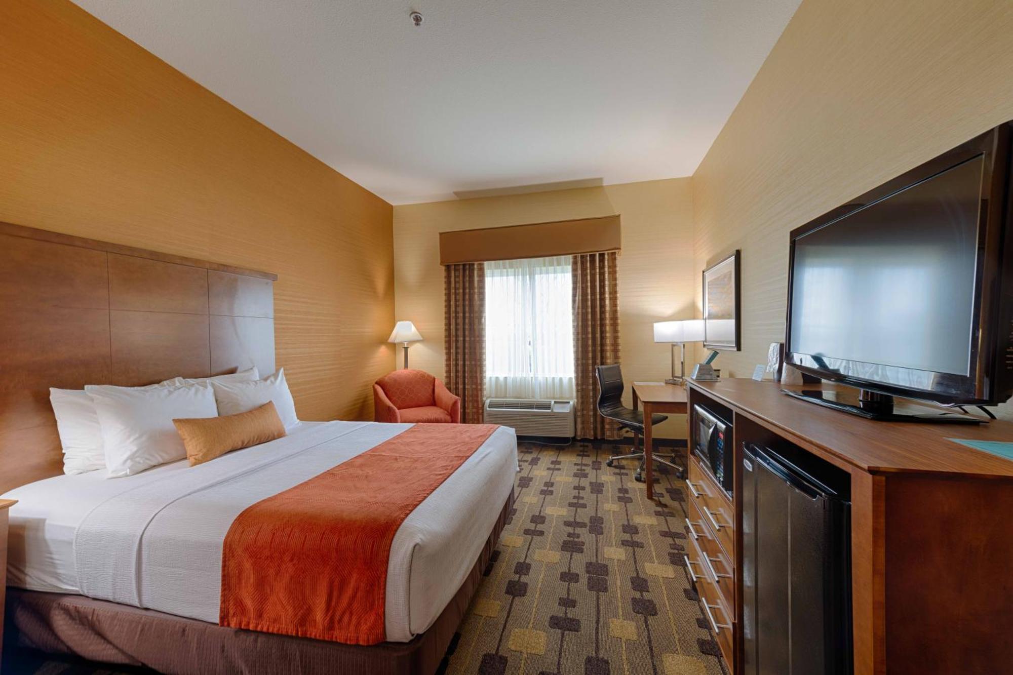 Best Western Plus Delta Inn & Suites Oakley Eksteriør billede