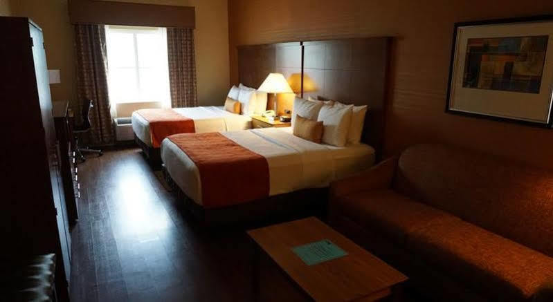 Best Western Plus Delta Inn & Suites Oakley Eksteriør billede