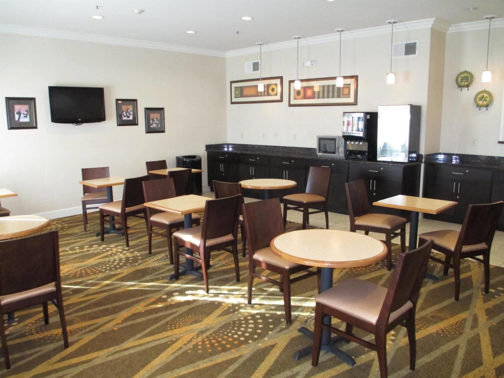 Best Western Plus Delta Inn & Suites Oakley Eksteriør billede