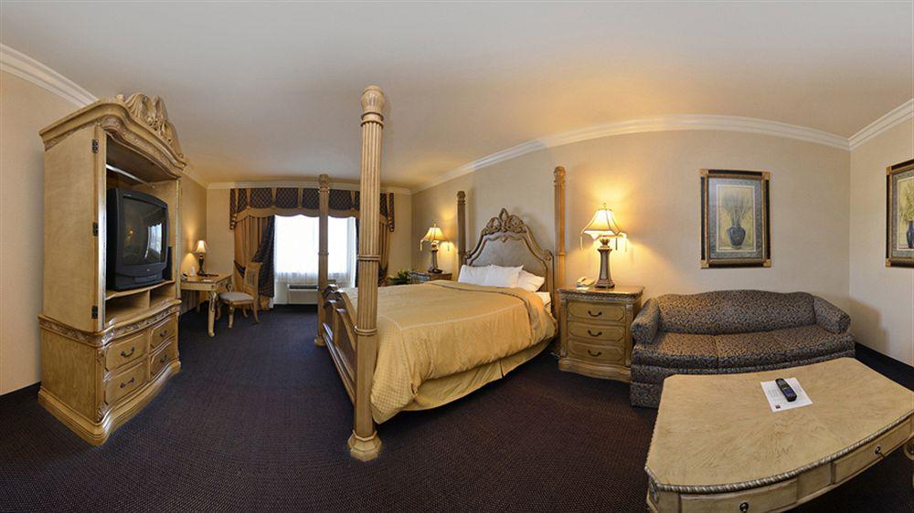 Best Western Plus Delta Inn & Suites Oakley Eksteriør billede